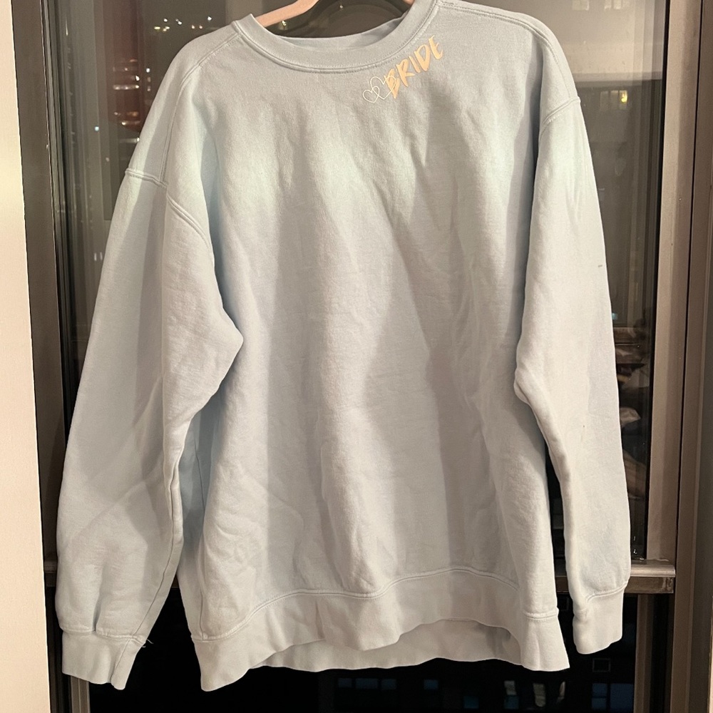 Kelclight x Skullhouse bride going to the chapel sweatshirt size m/l